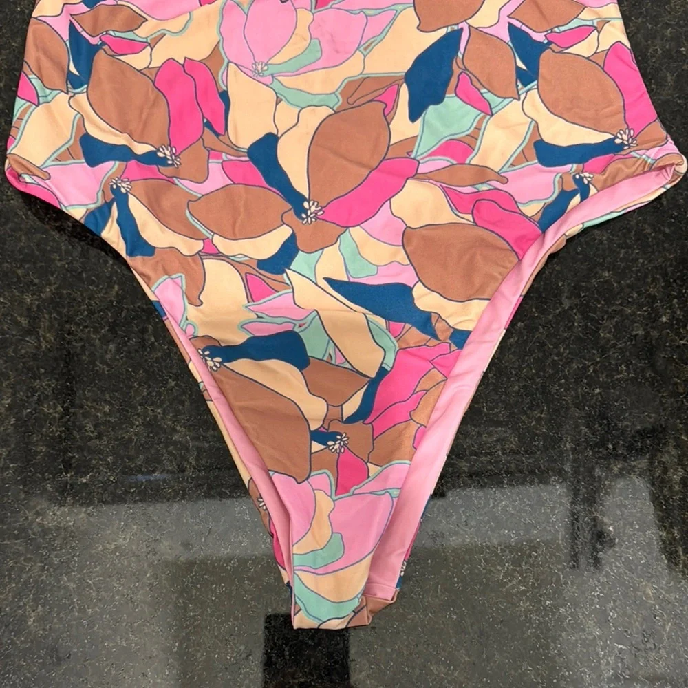 Colorful one piece - Picture 4 of 5